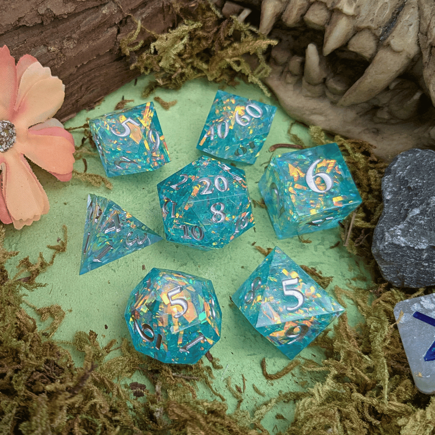 Shine Green Sharp Dice Set
