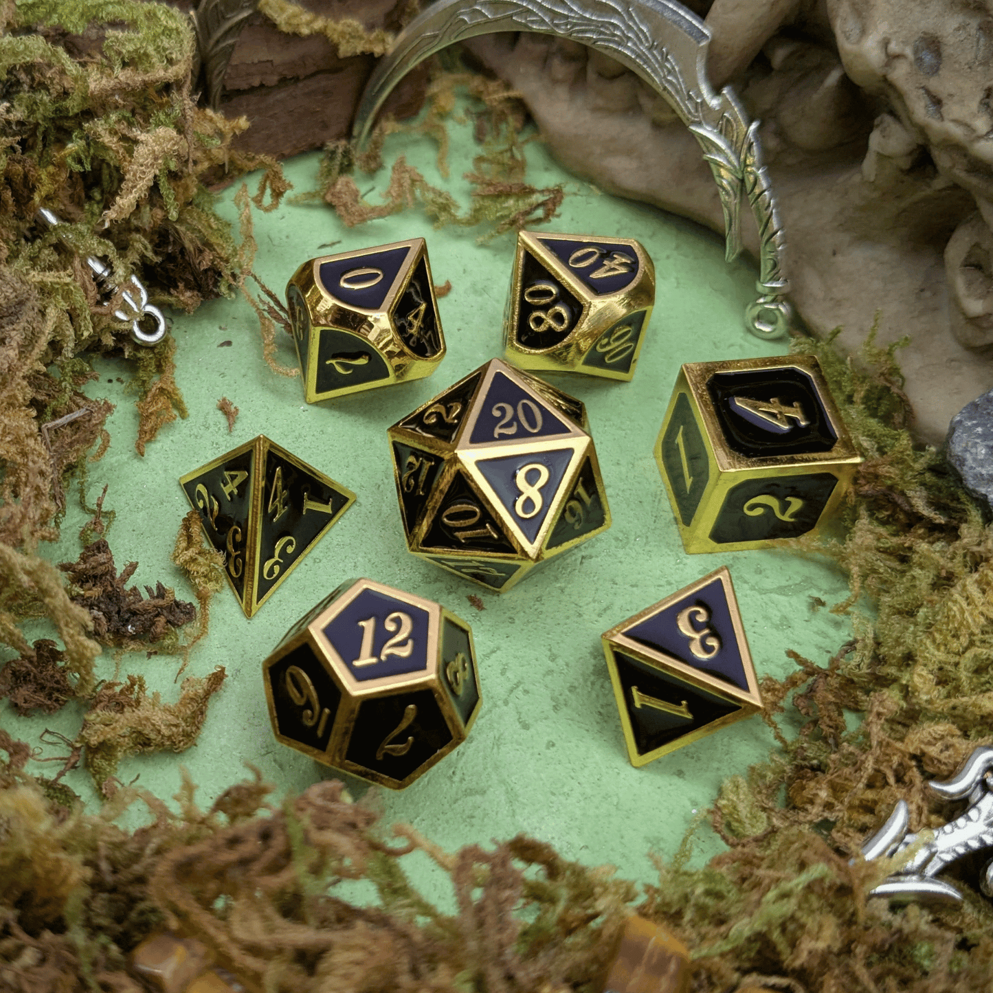 Simple Black and Gold Metal Core Dice Set