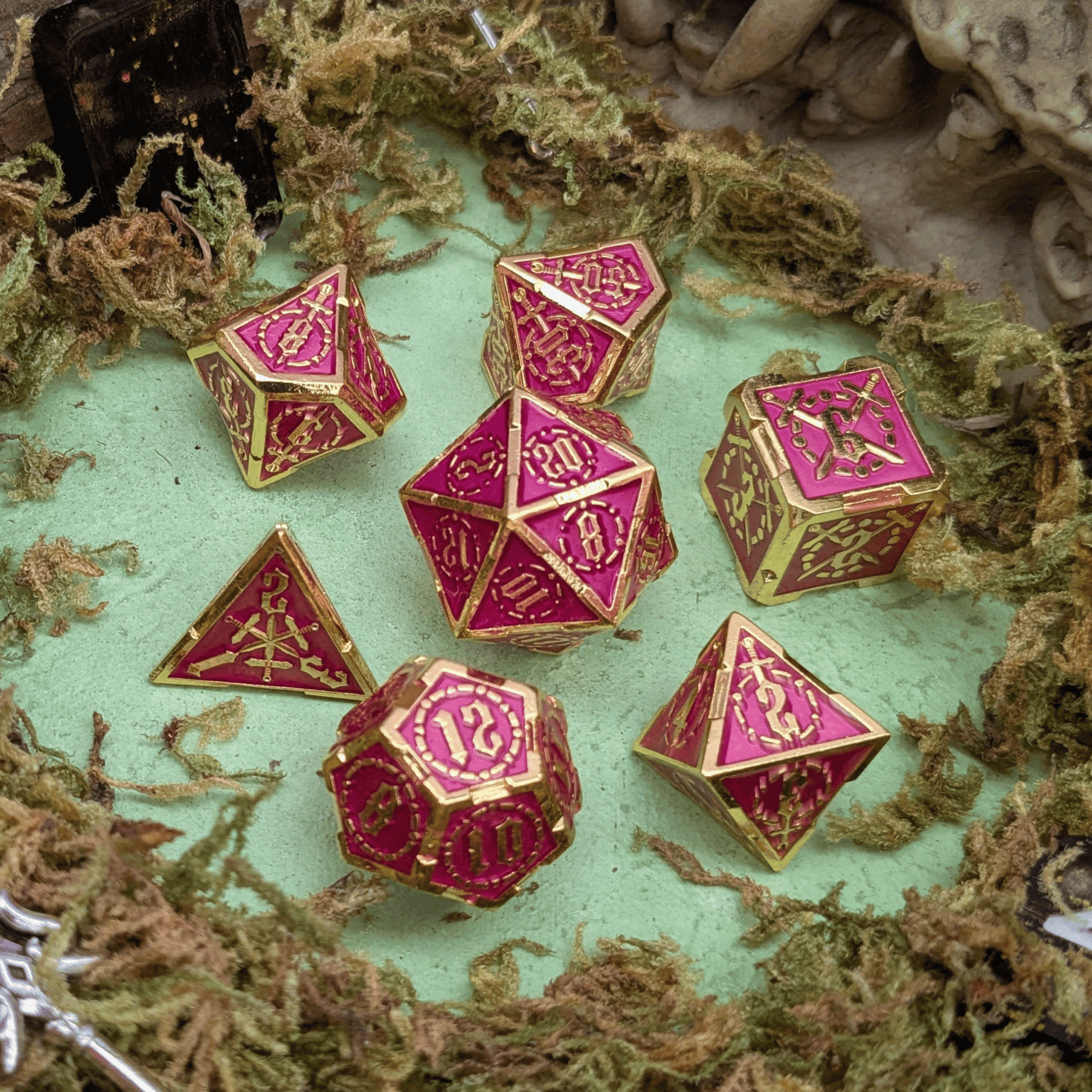 Swords Red and Gold Metal Core Dice Set