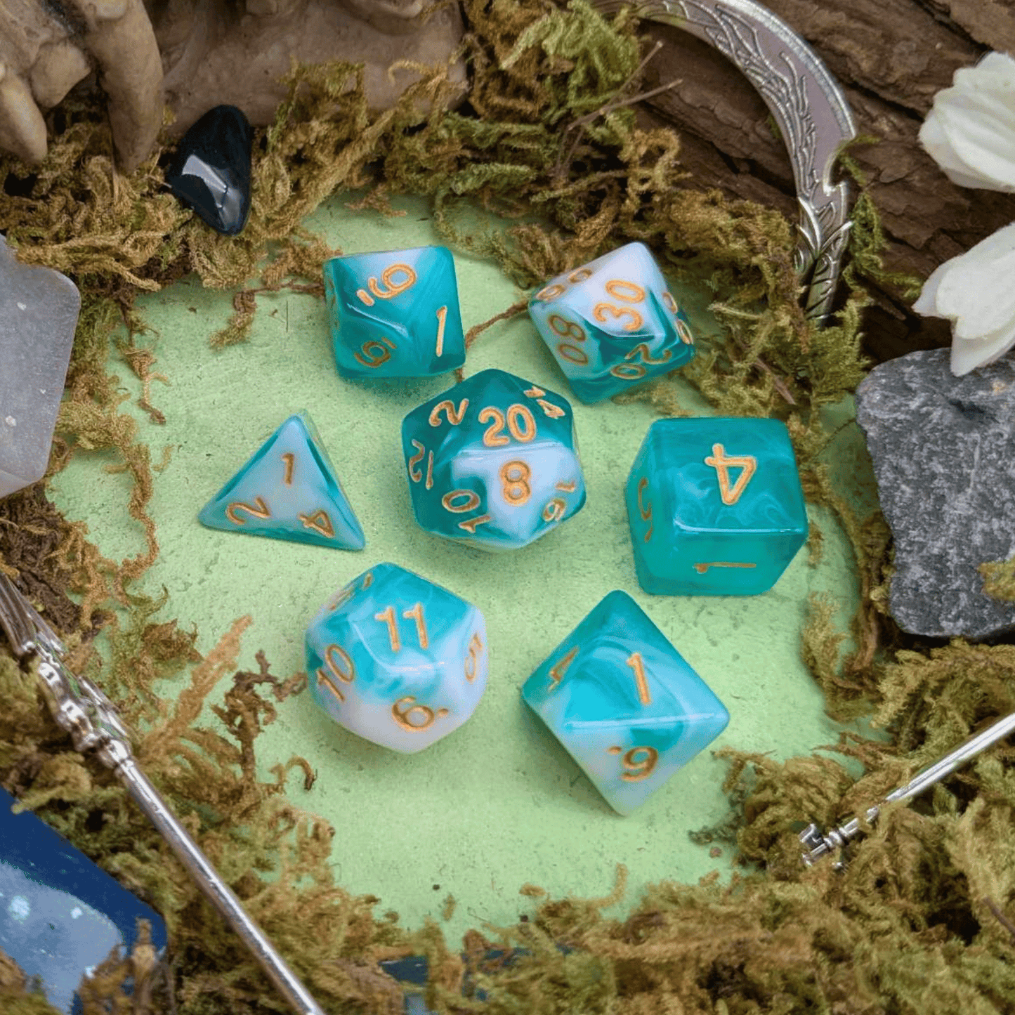 Tie-Dye Matcha Dice Set