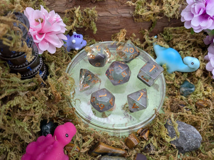 Brontosaurus Inclusion Dice Set
