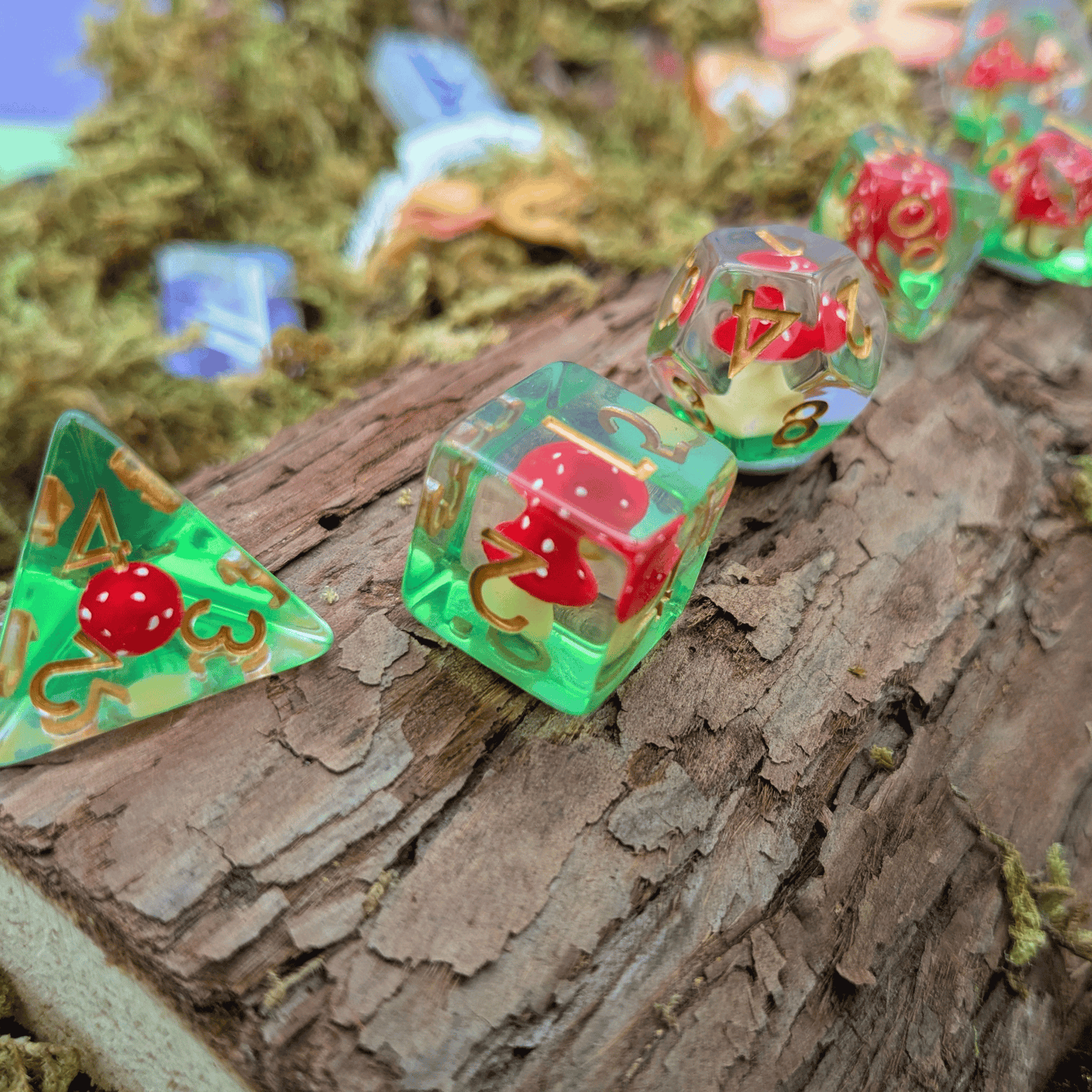 Light Red Capped Mushrooms Inclusion Dice Set