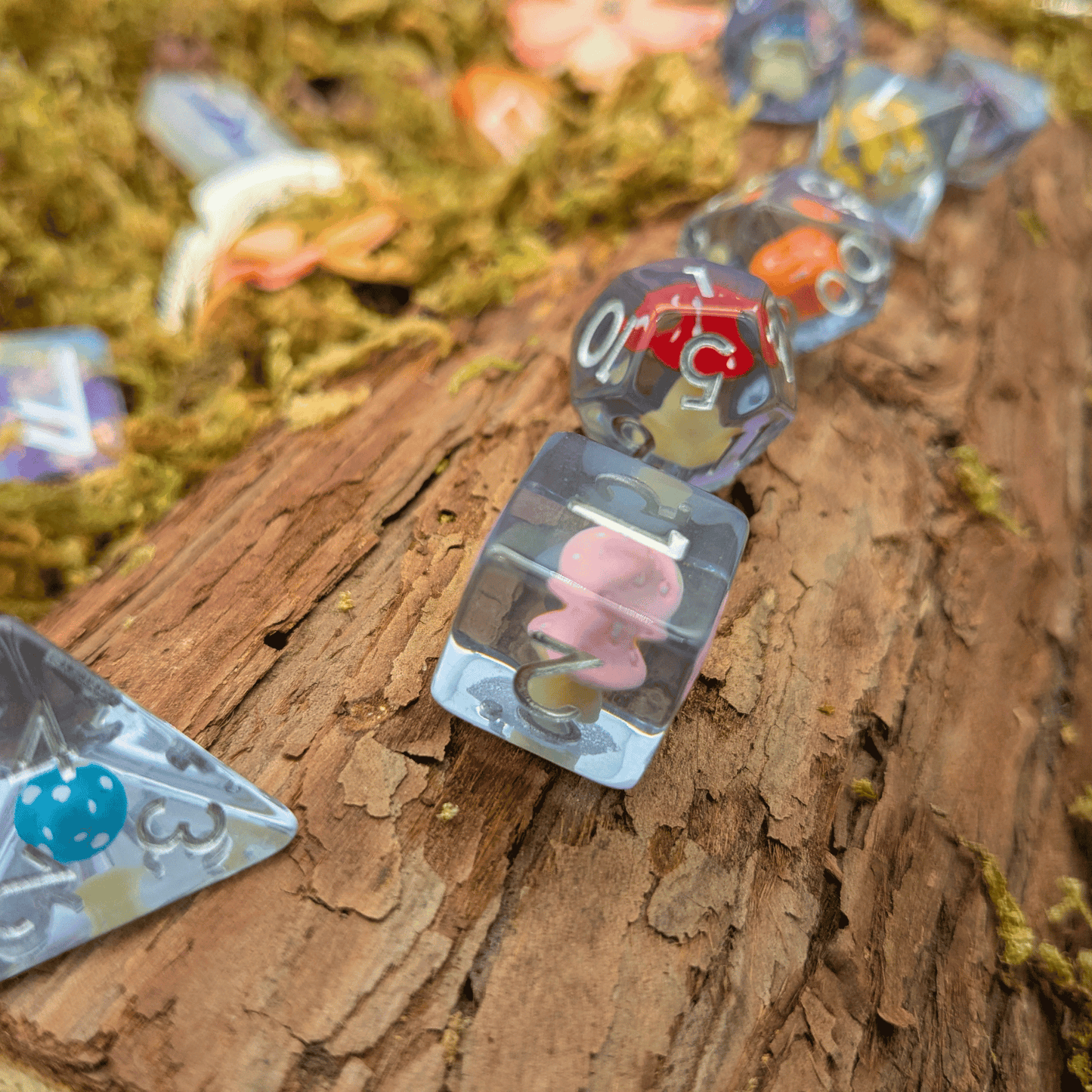 Multi-Coloured Capped Mushrooms Inclusion Dice Set