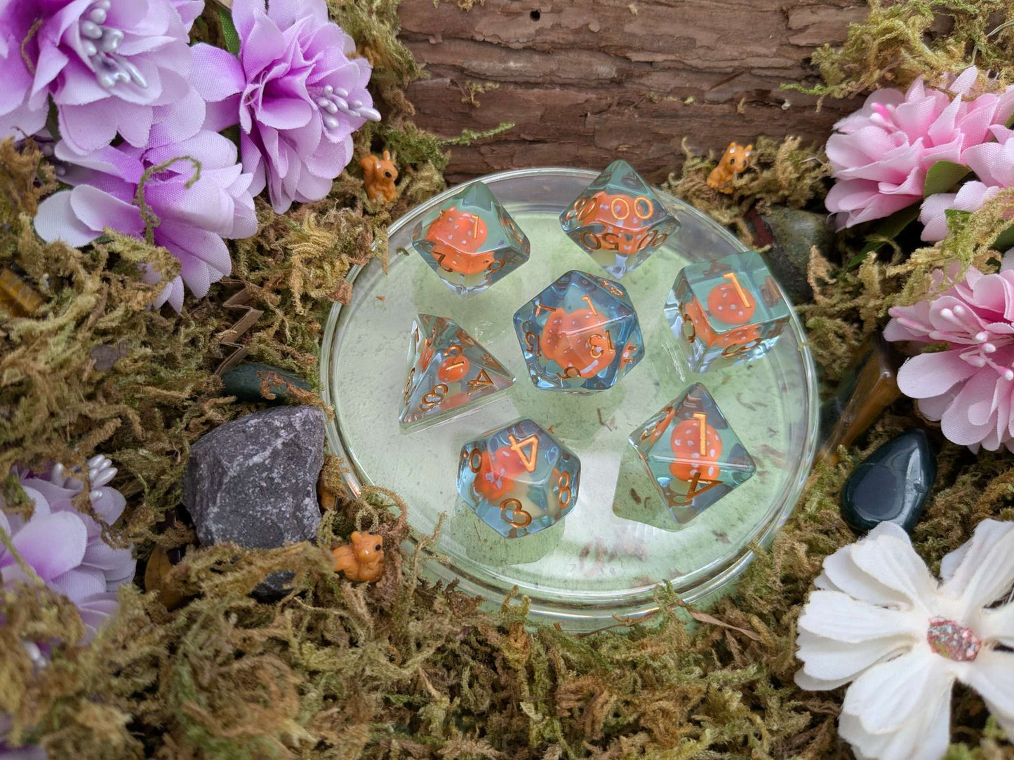 Orange Capped Mushrooms Inclusion Dice Set