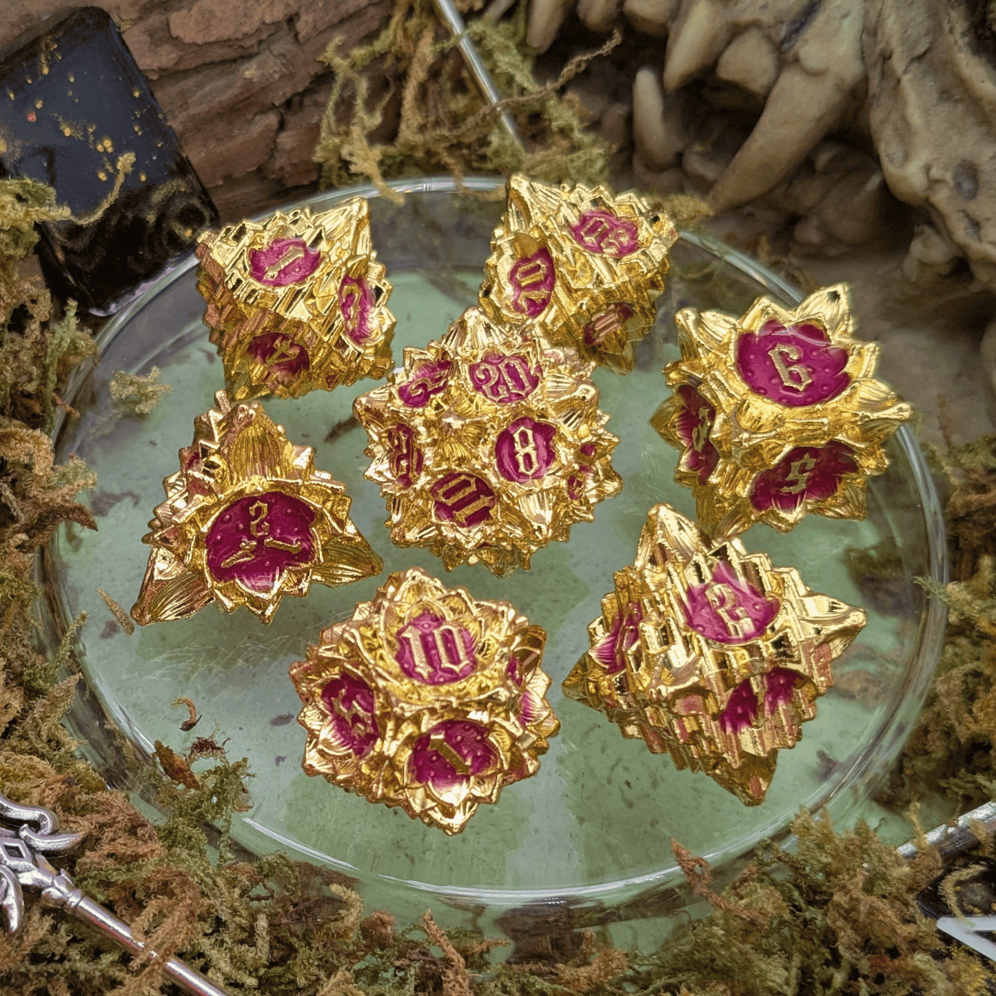 Flower Gold and Red Metal Core Dice Set