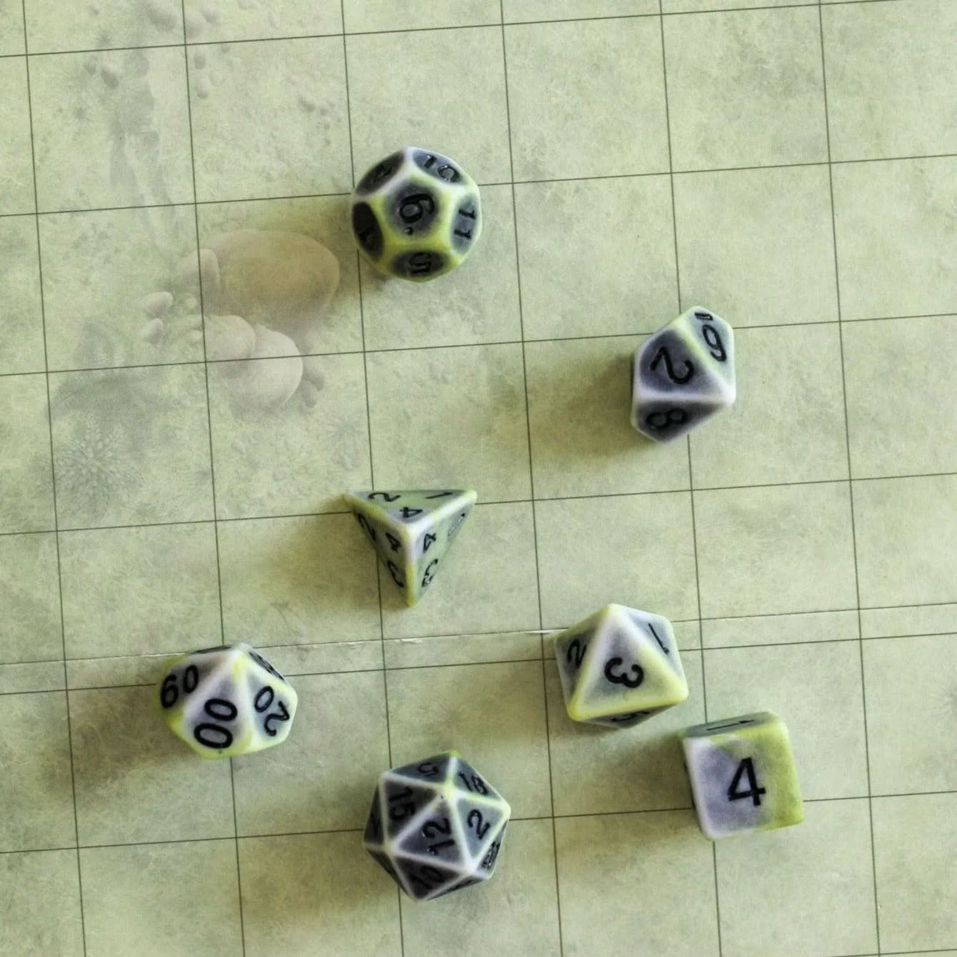 Archaic Dark Yellow Green Dice Set