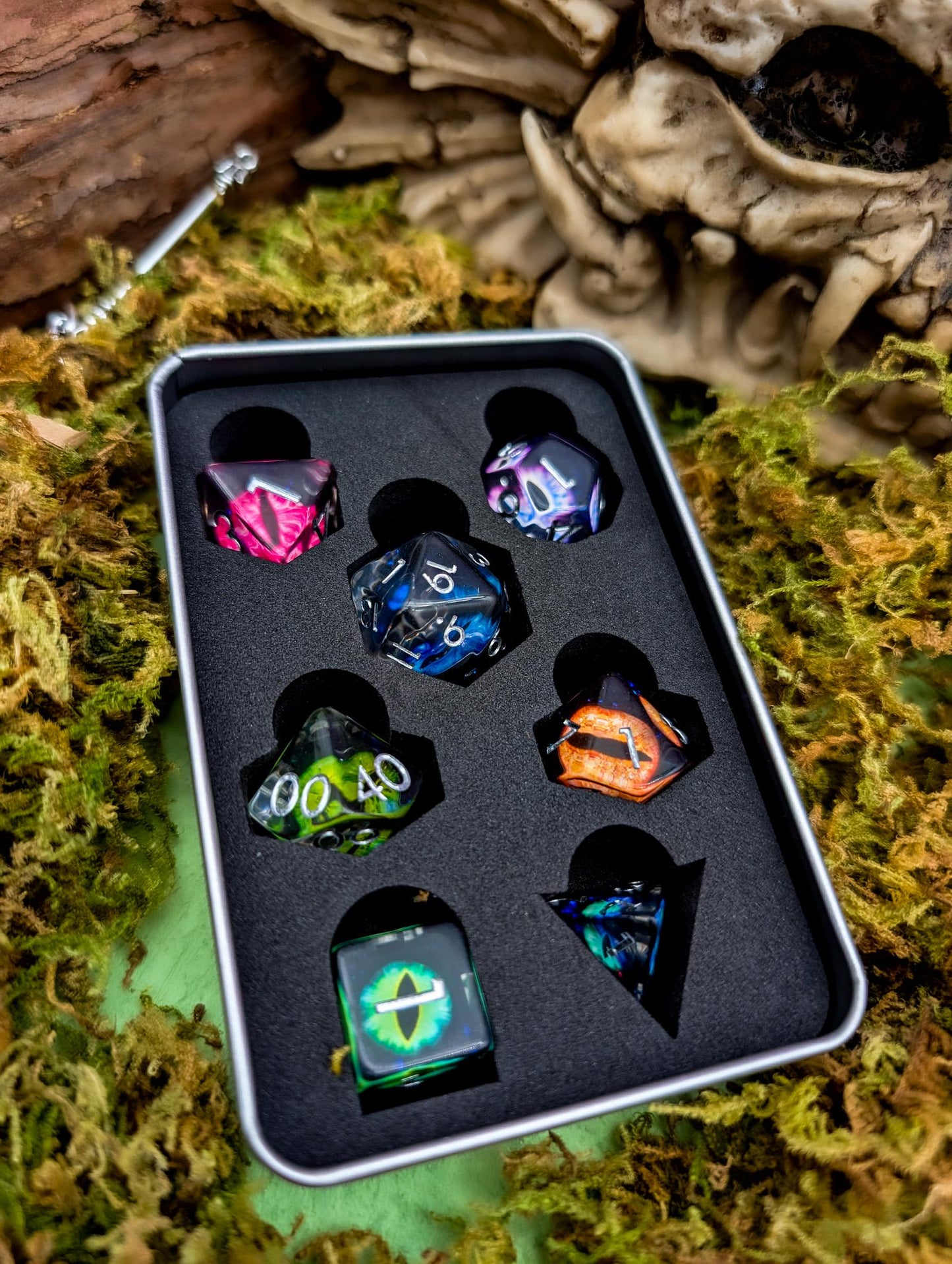 Dragon Eye Dice Tin