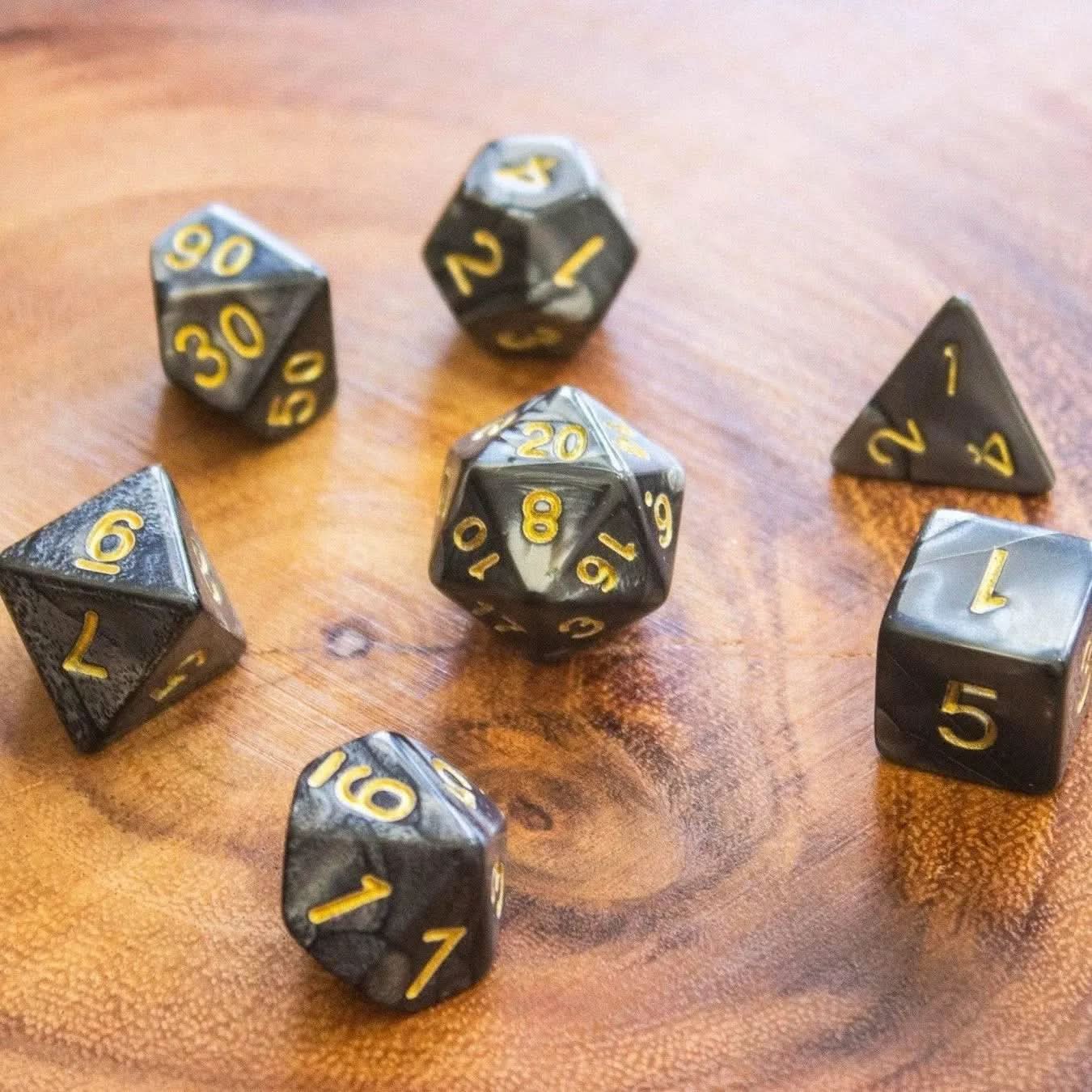 Pearl Black Dice Set