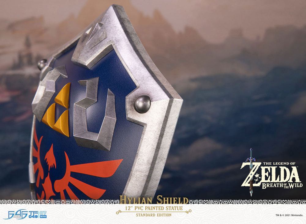 Zelda Breath of the Wild Statue Hylian Shield Standard Edition 29cm