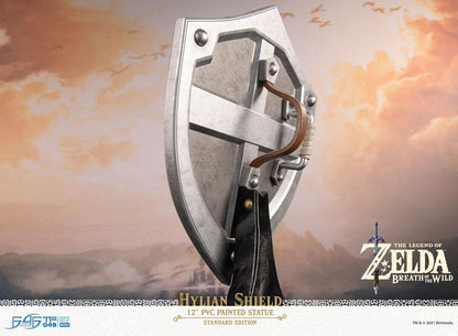 Zelda Breath of the Wild Statue Hylian Shield Standard Edition 29cm
