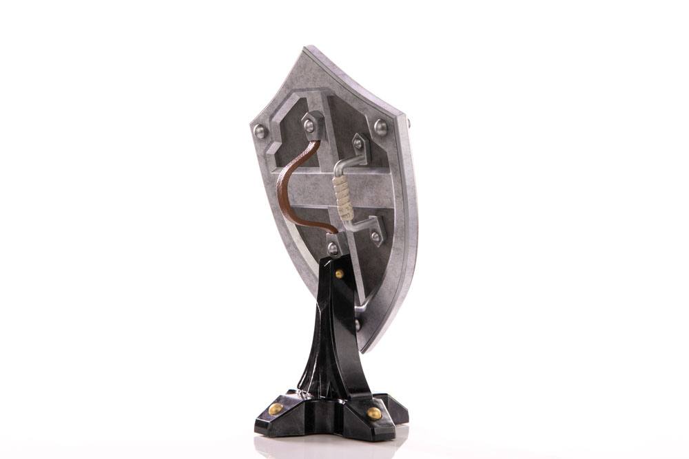 Zelda Breath of the Wild Statue Hylian Shield Standard Edition 29cm