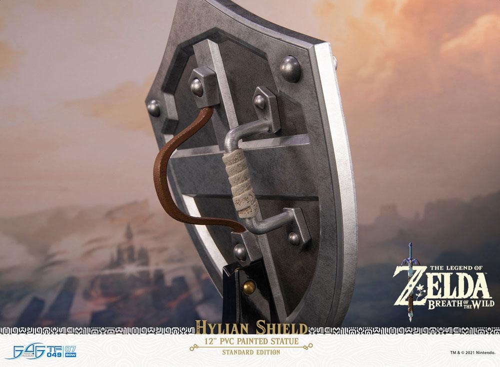 Zelda Breath of the Wild Statue Hylian Shield Standard Edition 29cm